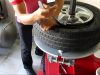 TIỆN LỢI VÀ NHANH CHÓNG CÙNG VỚI DỊCH VỤ VÁ VỎ Ô TÔ TẬN NƠI