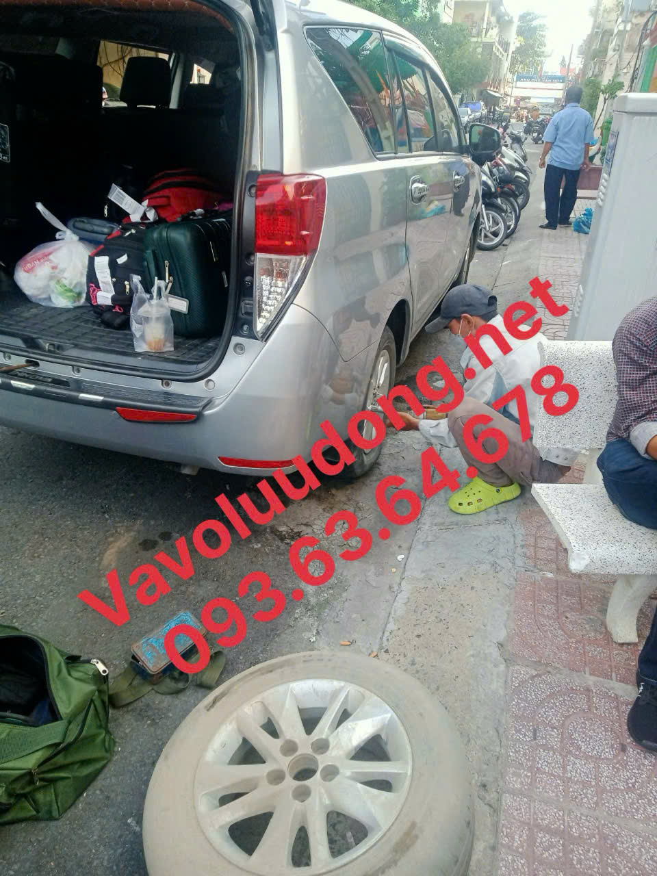 Dịch vụ vá vỏ lưu động giá rẻ tại TPHCM 